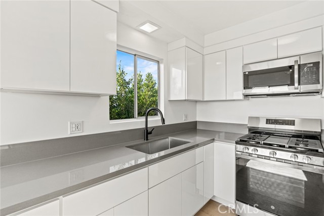 Detail Gallery Image 8 of 23 For 420 N Market St #32,  Inglewood,  CA 90302 - 2 Beds | 1 Baths