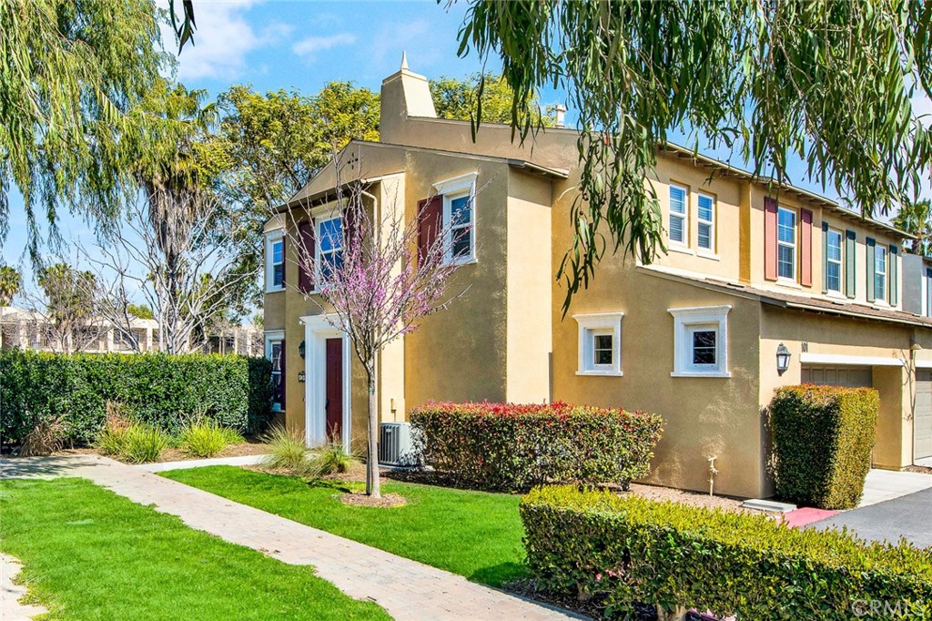 101 S Heartwood Way, Anaheim, CA 92801