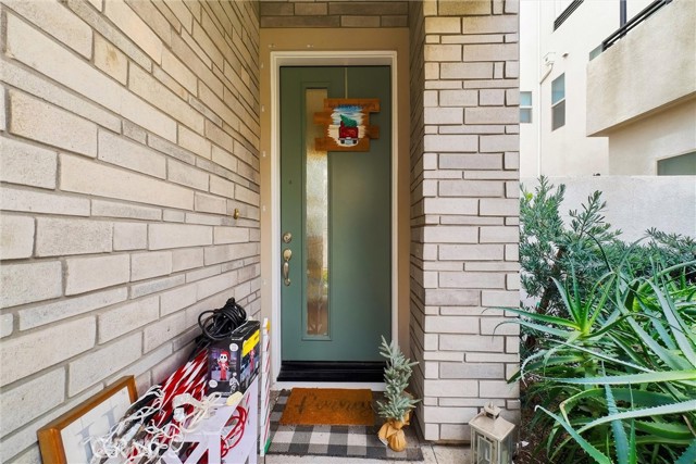 Detail Gallery Image 2 of 40 For 155 Spectacle, Irvine,  CA 92618 - 4 Beds | 3 Baths