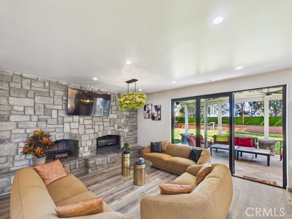 Detail Gallery Image 10 of 47 For 9050 Hunt Rd, Corona,  CA 92883 - 5 Beds | 4/1 Baths