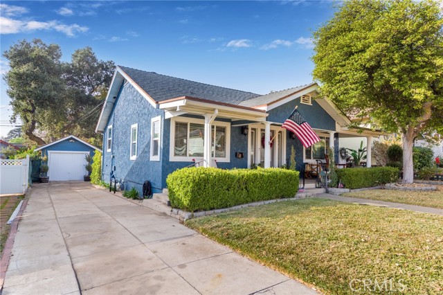 Detail Gallery Image 2 of 17 For 247 May Ave, Monrovia,  CA 91016 - 2 Beds | 2 Baths