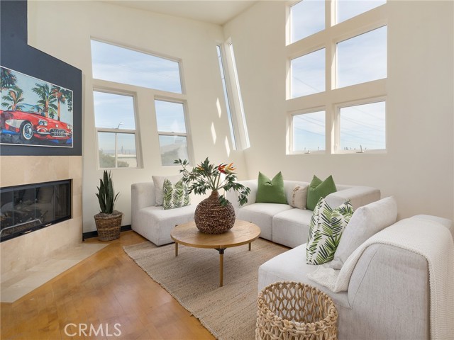 502 Rosecrans Avenue, Manhattan Beach, California 90266, 2 Bedrooms Bedrooms, ,2 BathroomsBathrooms,Residential,Sold,Rosecrans,SB23227735