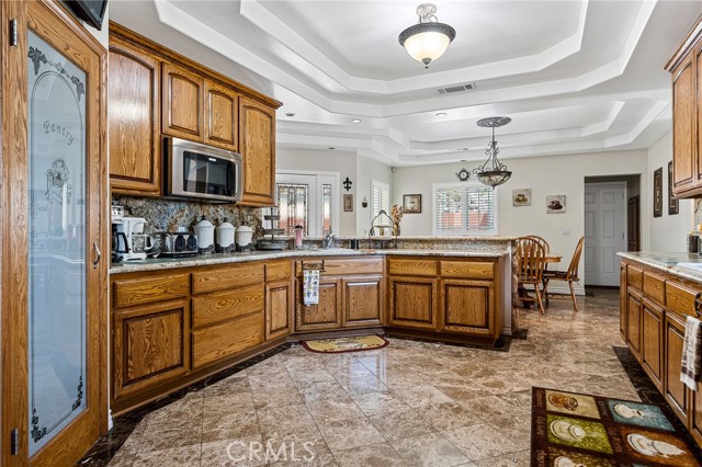 919 Venus Way, Crestline, CA 92325