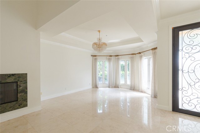 Detail Gallery Image 6 of 21 For 49 W La Sierra Dr, Arcadia,  CA 91007 - 4 Beds | 4/1 Baths