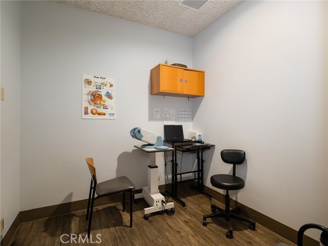 Image 15 of 39 For 571 7th Street