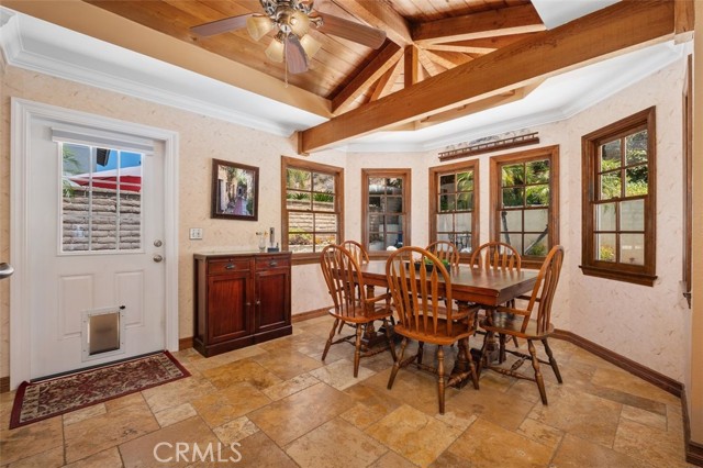25572 Orchard Rim Ln, Lake Forest CA: https://media.crmls.org/medias/29890cb4-3bc8-408d-b2cf-3382fa37be92.jpg