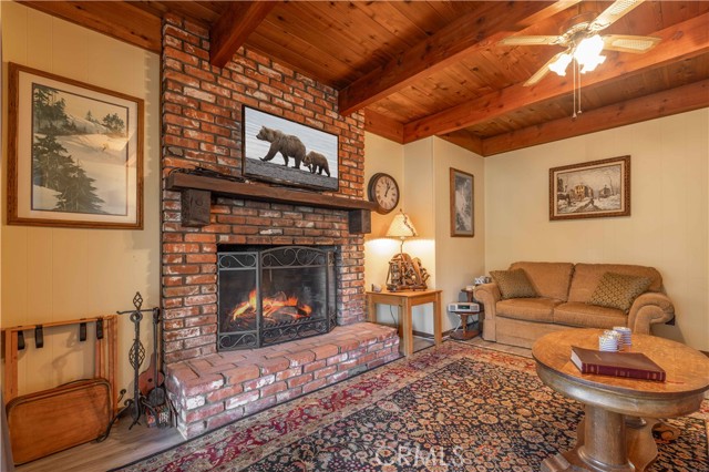 Detail Gallery Image 16 of 40 For 39791 Forest, Big Bear Lake,  CA 92315 - 3 Beds | 2 Baths