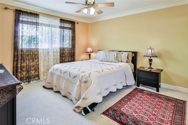 Detail Gallery Image 34 of 61 For 13910 Mountain View Pl, Sylmar,  CA 91342 - 5 Beds | 3 Baths