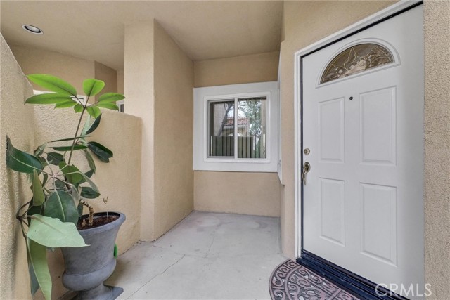 Detail Gallery Image 5 of 32 For 2422 Paseo Circulo, Tustin,  CA 92782 - 2 Beds | 2/1 Baths