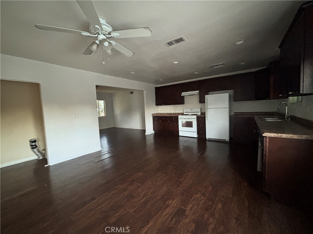 MLS #OC25250507 image #5