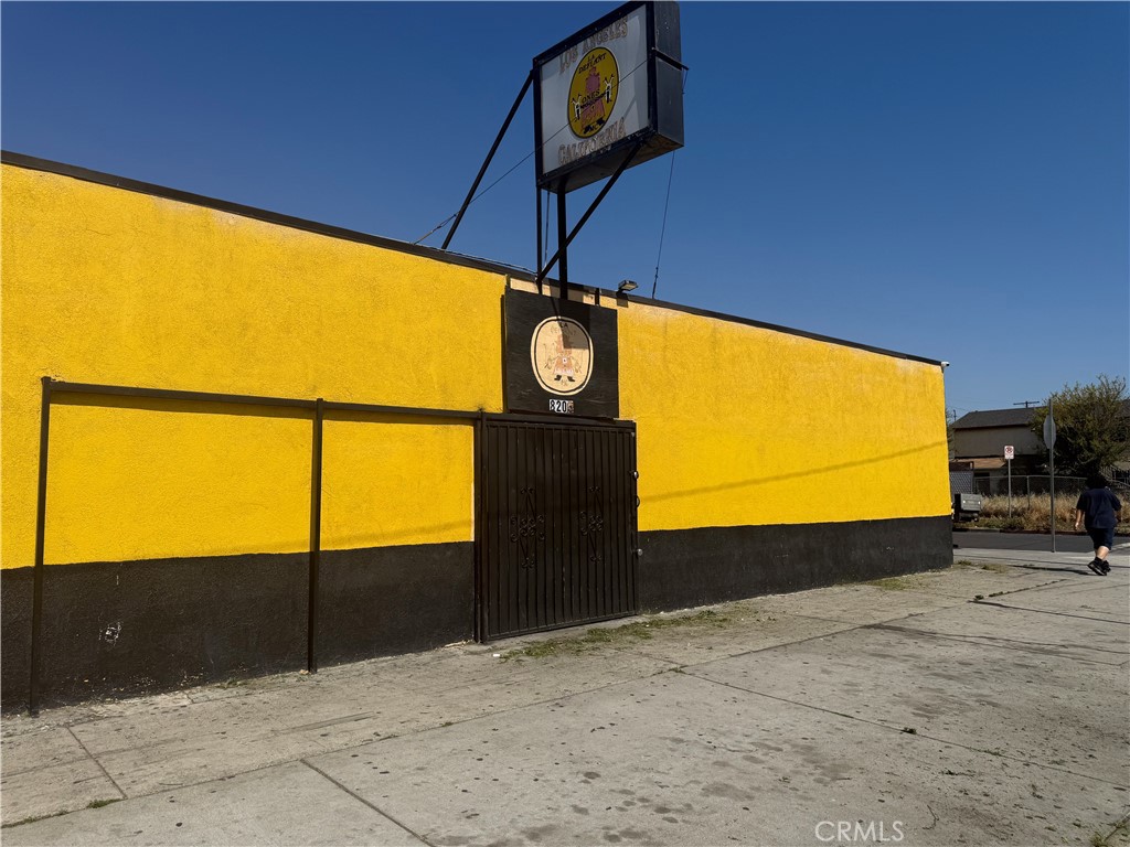 MLS #OC25112483 img 3