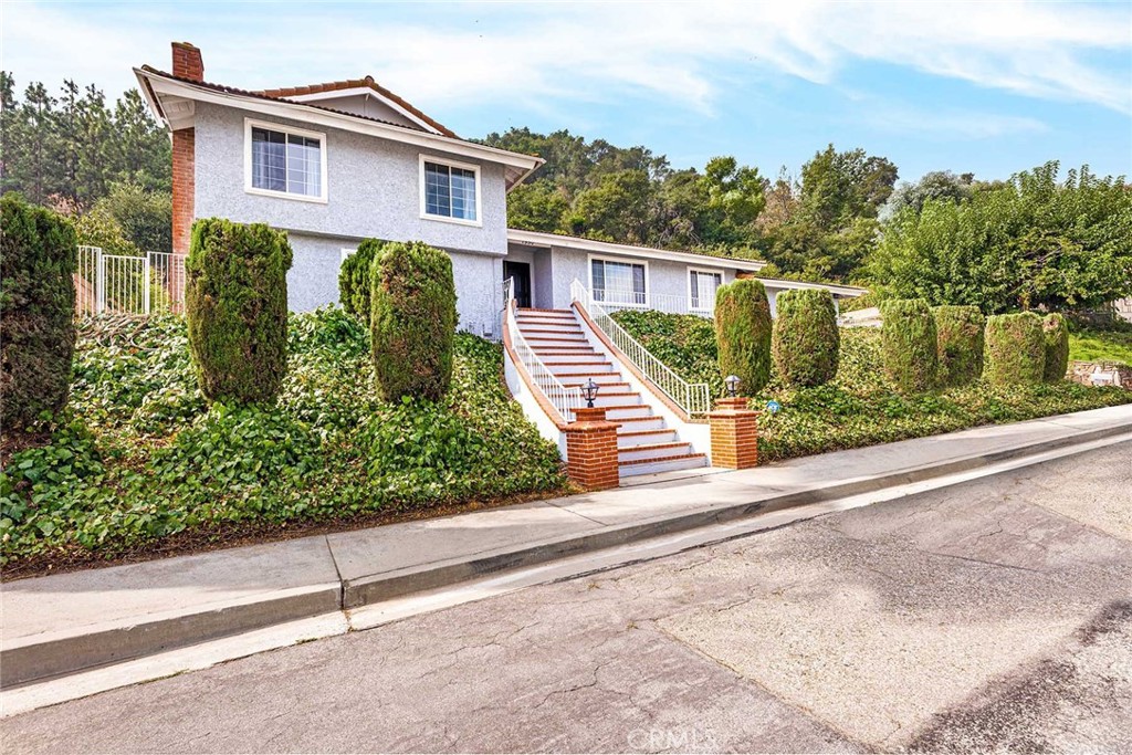 1950 Old Canyon Drive