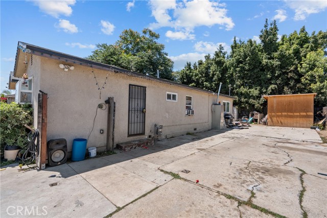 Detail Gallery Image 11 of 43 For 2001 N Salinas Ave, Los Angeles,  CA 90059 - 4 Beds | 2 Baths