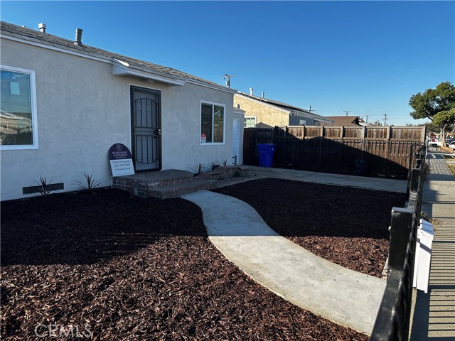 Detail Gallery Image 4 of 28 For 14423 S Keene Ave, Compton,  CA 90220 - 3 Beds | 1 Baths