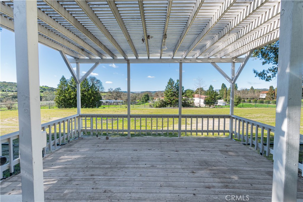 https://media.crmls.org/medias/298d7720-7d32-47e1-9976-63efa4284f54.jpg?preset=X-Large