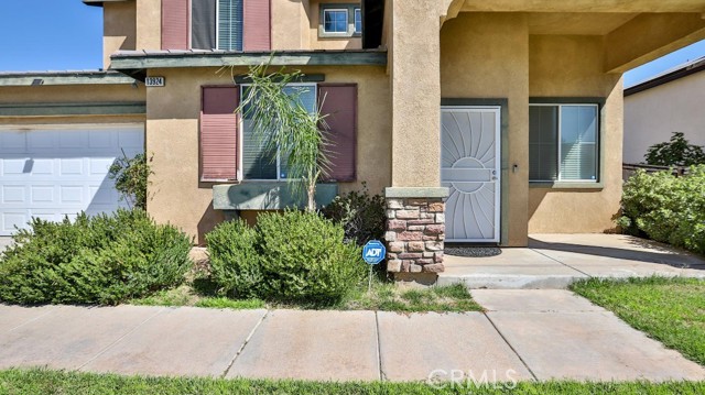 Detail Gallery Image 3 of 26 For 13924 Nettle St, Hesperia,  CA 92344 - 4 Beds | 3/1 Baths