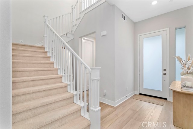 Detail Gallery Image 22 of 74 For 27018 California Ct, Valencia,  CA 91381 - 4 Beds | 4/1 Baths