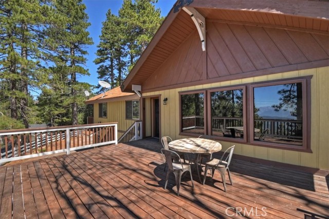 Detail Gallery Image 11 of 45 For 30573 Live Oak, Running Springs,  CA 92382 - 3 Beds | 2/1 Baths