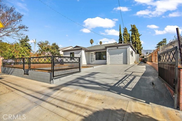 12808 Herrick Avenue photo 2