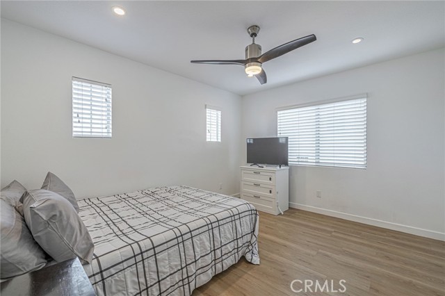 38343 Bonino Drive, Palmdale CA: https://media.crmls.org/medias/298e8531-3106-4c66-81c7-81fe6e65ee7e.jpg