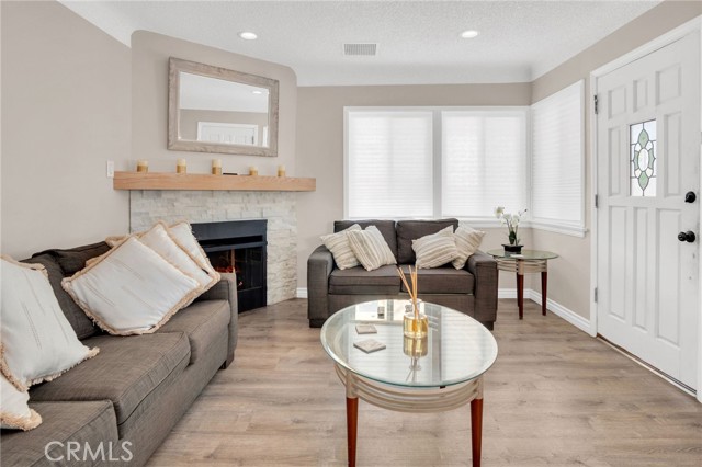 Detail Gallery Image 7 of 30 For 3341 Wisconsin Ave, South Gate,  CA 90280 - 3 Beds | 1 Baths