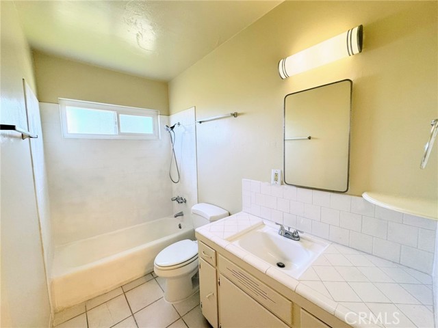 1026 W Granada Court, Ontario CA: https://media.crmls.org/medias/298f24e4-3552-4d08-aa5b-e6ca56649596.jpg