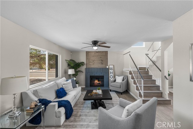 45119 Watford Avenue, Lancaster CA: https://media.crmls.org/medias/298f6f83-c701-436d-b123-9973c981f400.jpg
