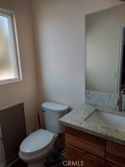 Detail Gallery Image 10 of 37 For 10521 Hollister Rd #269,  Oak Hills,  CA 92344 - 3 Beds | 2/1 Baths