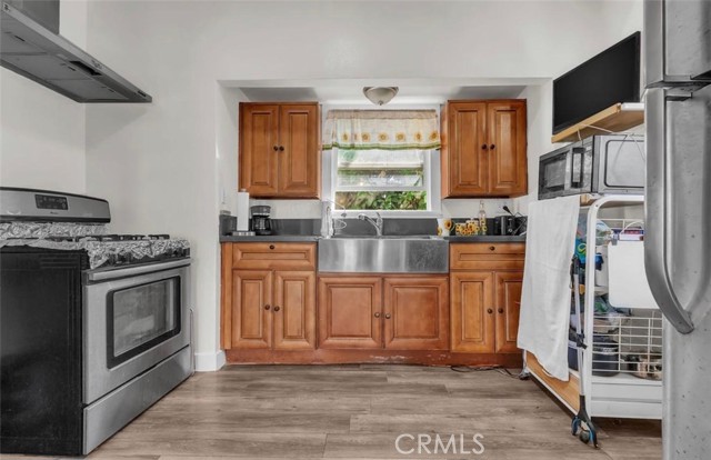 Detail Gallery Image 5 of 21 For 3962 Hubbard, Los Angeles,  CA 90023 - 2 Beds | 1 Baths