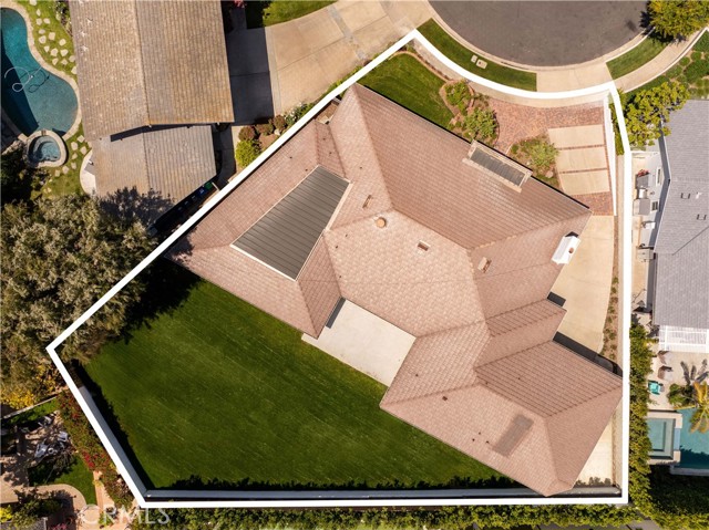 Detail Gallery Image 4 of 14 For 807 Aldebaran Cir, Newport Beach,  CA 92660 - 6 Beds | 3/1 Baths