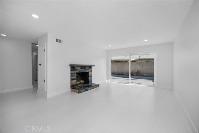 Detail Gallery Image 8 of 46 For 230 S Camellia, Anaheim,  CA 92804 - 4 Beds | 2 Baths