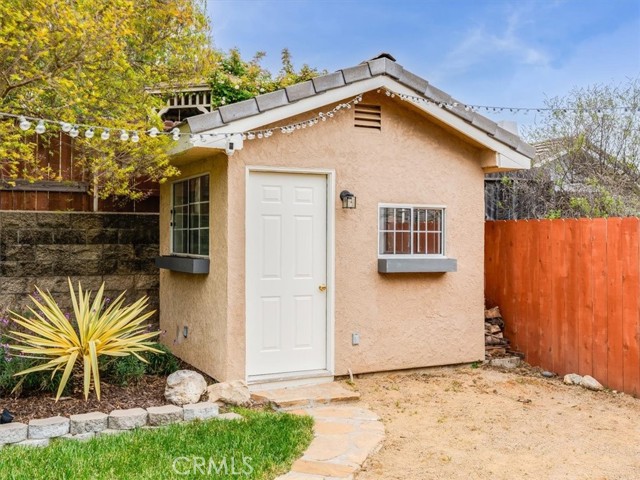 35 Aurora Way, Templeton CA: https://media.crmls.org/medias/29908304-c2db-4489-8a3e-2d51928b990e.jpg