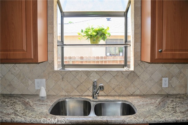 Detail Gallery Image 7 of 29 For 4285 Denver, Montclair,  CA 91763 - 3 Beds | 2 Baths
