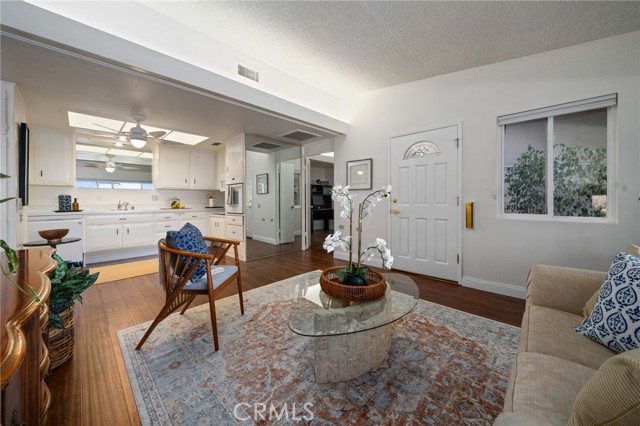 Detail Gallery Image 6 of 19 For 1761 Sunningdale Rd 50c,  Seal Beach,  CA 90740 - 2 Beds | 1 Baths
