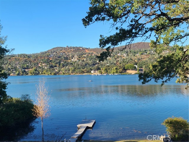 18702 East Ridge View Drive, Hidden Valley Lake CA: https://media.crmls.org/medias/29942353-d834-4729-bd8f-f817ee51495b.jpg