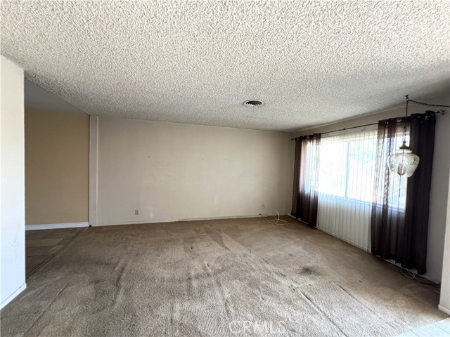 8940 Comet Circle, Westminster CA: https://media.crmls.org/medias/29944c0e-1352-4598-ba55-6e7cb4ba41ec.jpg