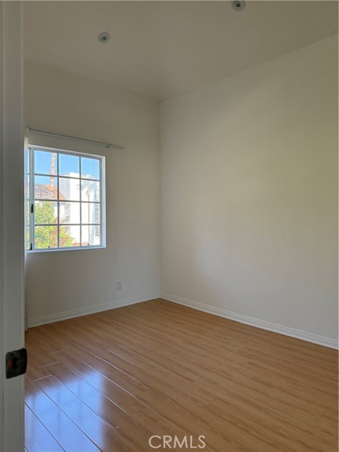 1131 Campbell Street, Glendale CA: https://media.crmls.org/medias/29946736-2d9b-47ea-88ce-a1266d9d4c76.jpg