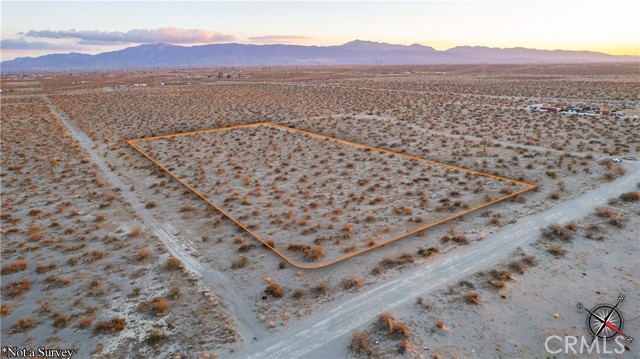 3 Sandstone Rd, Phelan CA: https://media.crmls.org/medias/2994a842-eebd-4ca5-8f62-962d43da4f99.jpg
