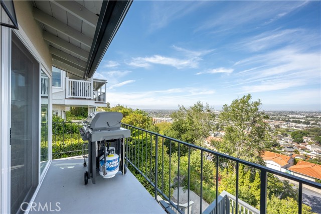 Detail Gallery Image 19 of 65 For 4015 Paseo De Las Tortugas, Torrance,  CA 90505 - 4 Beds | 4 Baths