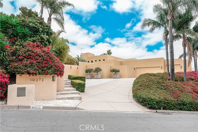 10272 Overhill Drive, North Tustin CA: https://media.crmls.org/medias/2995cfa5-df73-4495-afd6-fc251c863a1c.jpg