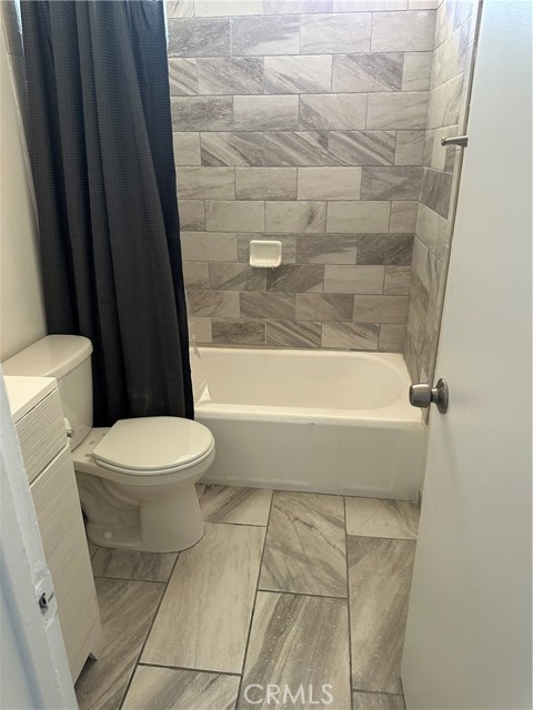 Detail Gallery Image 5 of 5 For 1349 W 35th, Los Angeles,  CA 90007 - – Beds | – Baths