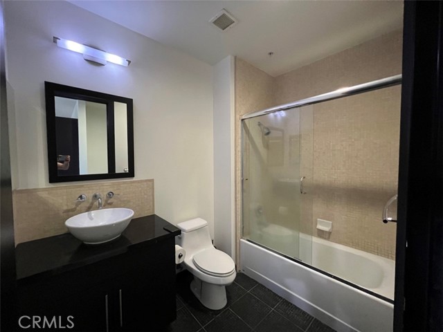 Detail Gallery Image 22 of 30 For 655 S Hope St #1200,  Los Angeles,  CA 90017 - 1 Beds | 1 Baths