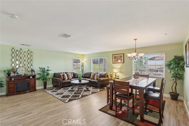 Detail Gallery Image 6 of 31 For 18418 Whitewater, Riverside,  CA 92508 - 4 Beds | 2/1 Baths