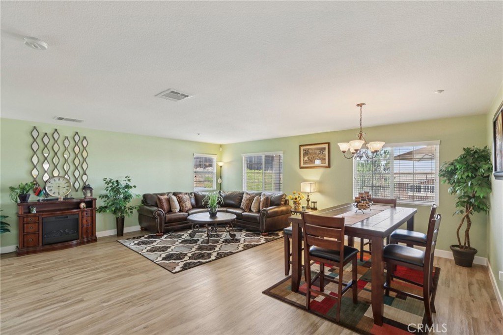 MLS #IV25241412 image #5