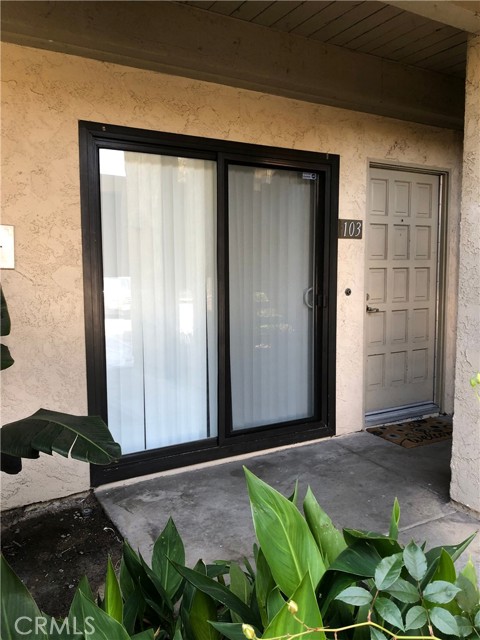 Detail Gallery Image 2 of 26 For 20962 Sandbar Ln #103,  Huntington Beach,  CA 92648 - 2 Beds | 1 Baths