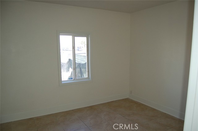 16171 Foothill Boulevard, Fontana CA: https://media.crmls.org/medias/29974d91-6591-4a99-b8bb-3bcdf1743612.jpg