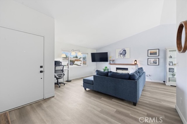 Detail Gallery Image 8 of 42 For 24103 Sandy Glade Ave, Moreno Valley,  CA 92557 - 3 Beds | 2 Baths