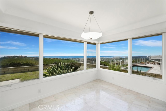 Detail Gallery Image 11 of 24 For 33 Montecito Dr, Corona Del Mar,  CA 92625 - 4 Beds | 2/1 Baths