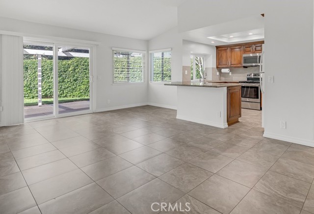 Detail Gallery Image 9 of 31 For 1596 Honeydale Ct, Upland,  CA 91786 - 3 Beds | 2 Baths