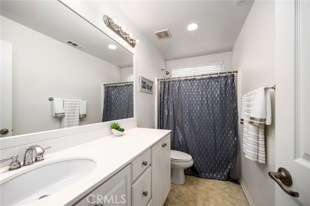 Detail Gallery Image 27 of 53 For 7992 Shadow Trails Ln, Jurupa Valley,  CA 92509 - 3 Beds | 2/1 Baths